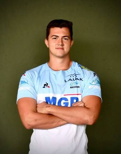 Grégoire Boidoux in an Aviron Bayonnais jersey