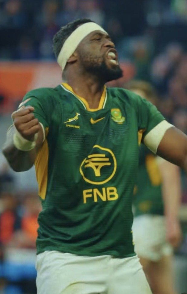 Siya Kolisi celebrates
